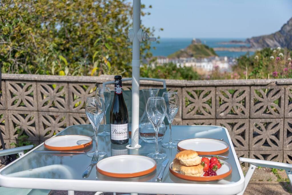 The Tempest, Sea Views, Coastal & Rural Walks. Apartment Ilfracombe Luaran gambar