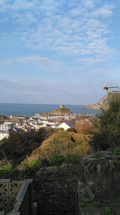The Tempest, Sea Views, Coastal & Rural Walks. Apartment Ilfracombe Luaran gambar